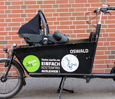 OSWald mit Babyschale